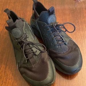 Nike Mens Black Huarache Size 10